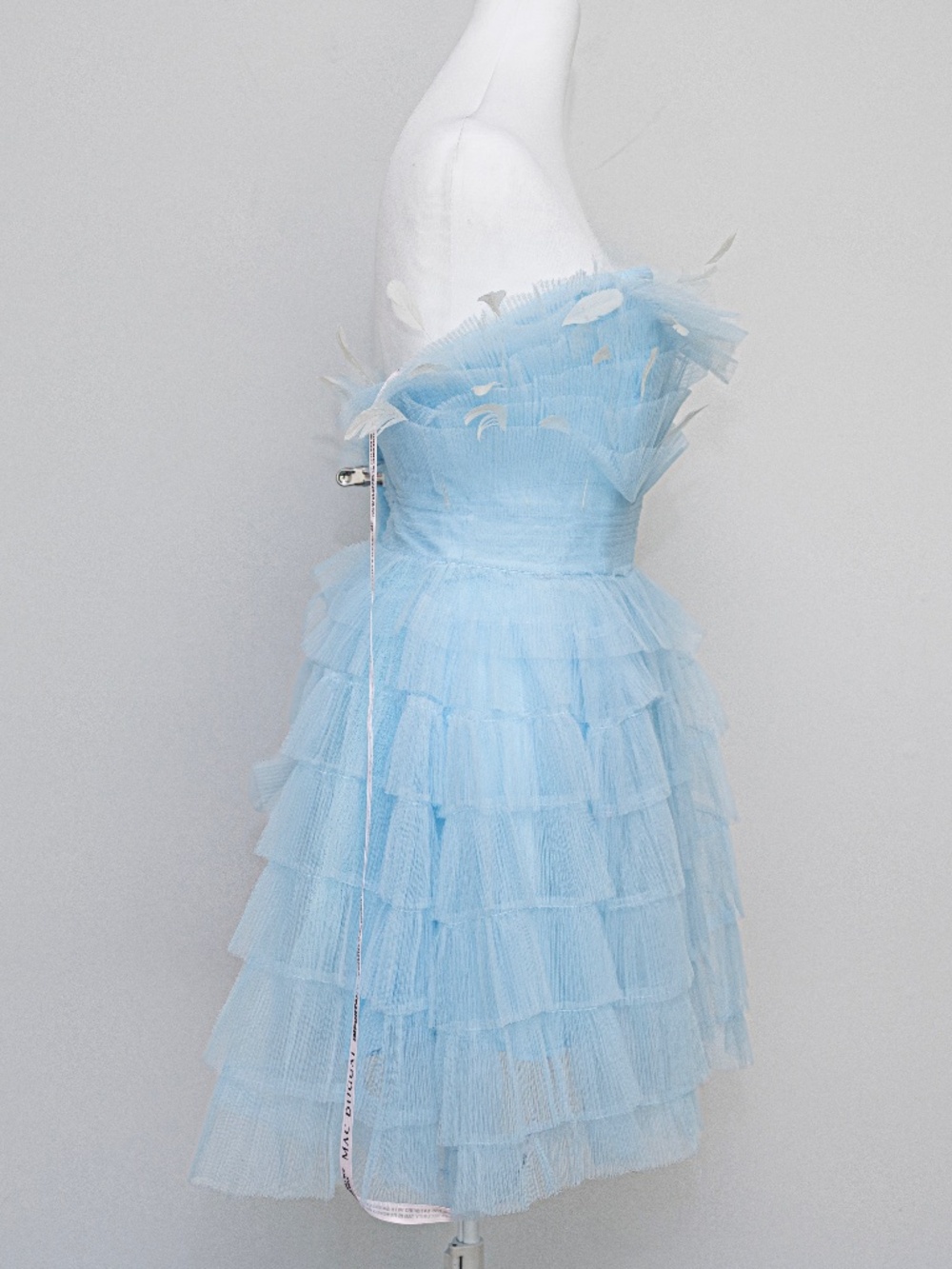 Mac Duggal - Feather Appliqué Tiered Tulle Cocktail Dress - Picture 5 of 11